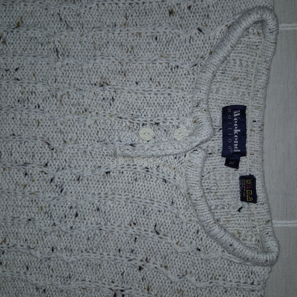 Weekend Collection Sweater - Picture 2 of 5